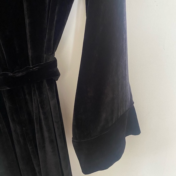 NWOT Reformation silk/rayon blend Black Velvet Jumpsuit - Picture 8 of 9